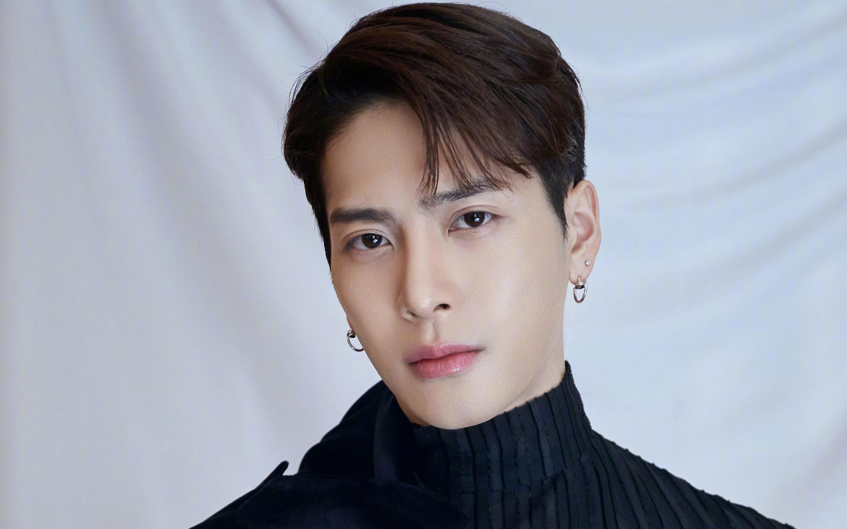 F1终章夜，李刚仁跨界惊鸿，当速度激情遇上绿茵艺术