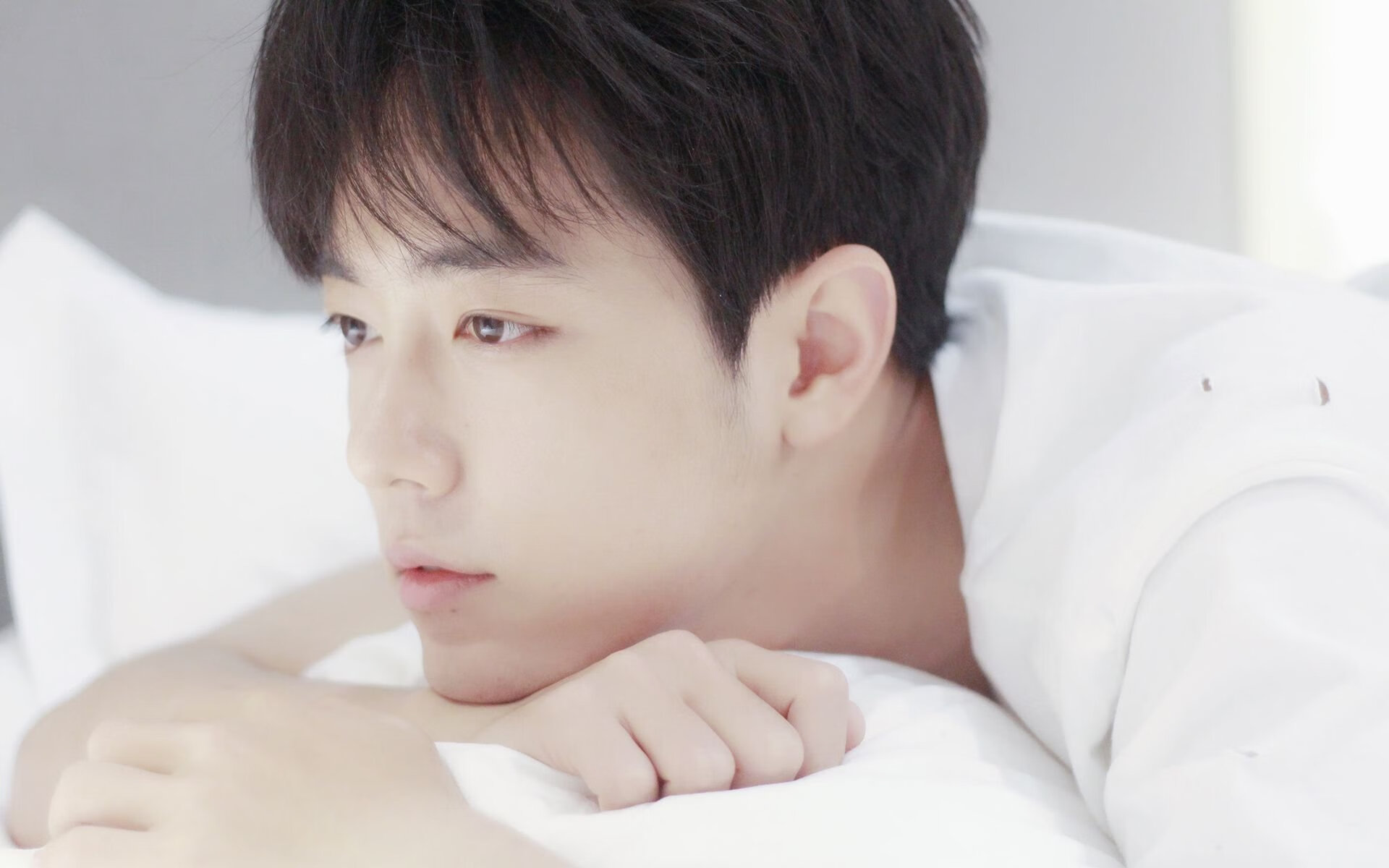 开云体育在线-亚平宁风暴撕裂墨西哥铁壁！布鲁诺一锤定音，那不勒斯关键战惊险突围