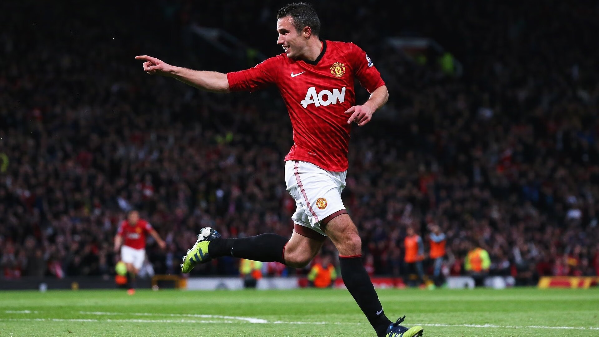 开云体育APP下载-恩佐魔术师降临伯纳乌！皇马逆转曼联的战术密码，是一场中场大师的加冕礼